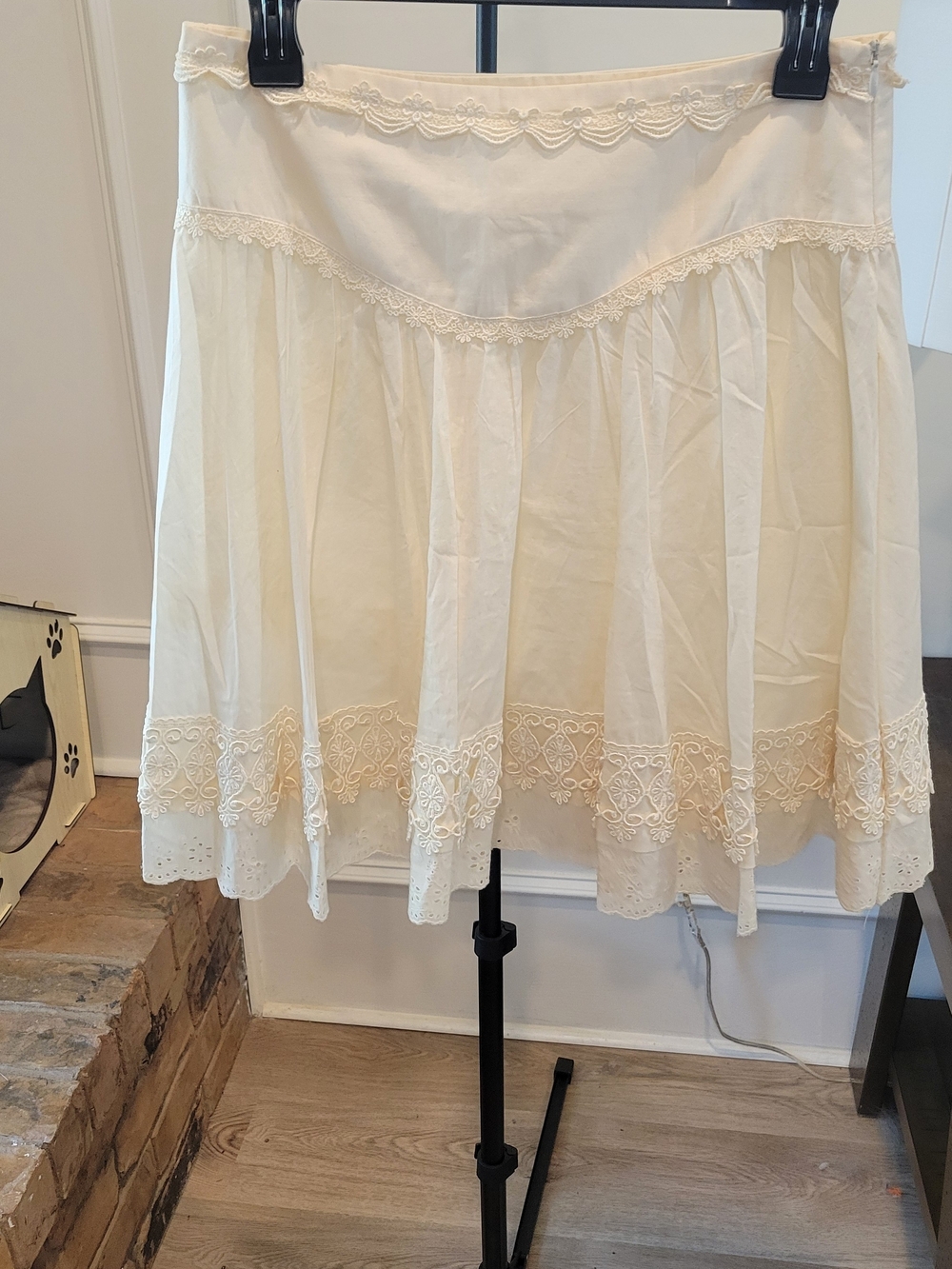 Vintage Lace-Trim Cream Midi Skirt
